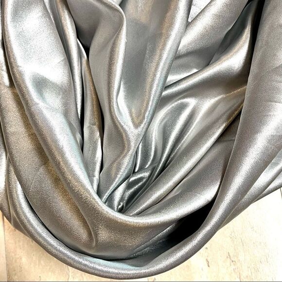 Silver Satin 77” Round Tablecloth 206 - Picture 6 of 7